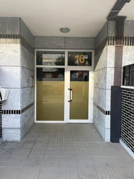 Apartamento Centro Con Garaje กาสโตร-อูร์เดียเลส ภายนอก รูปภาพ