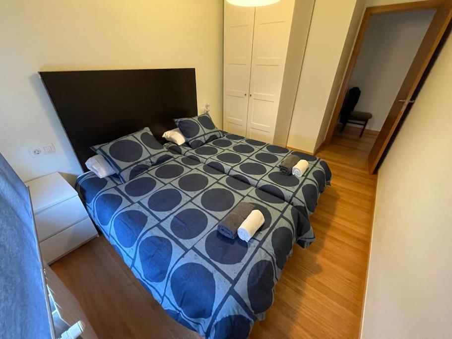 Apartamento Centro Con Garaje กาสโตร-อูร์เดียเลส ภายนอก รูปภาพ