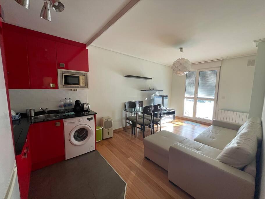 Apartamento Centro Con Garaje กาสโตร-อูร์เดียเลส ภายนอก รูปภาพ